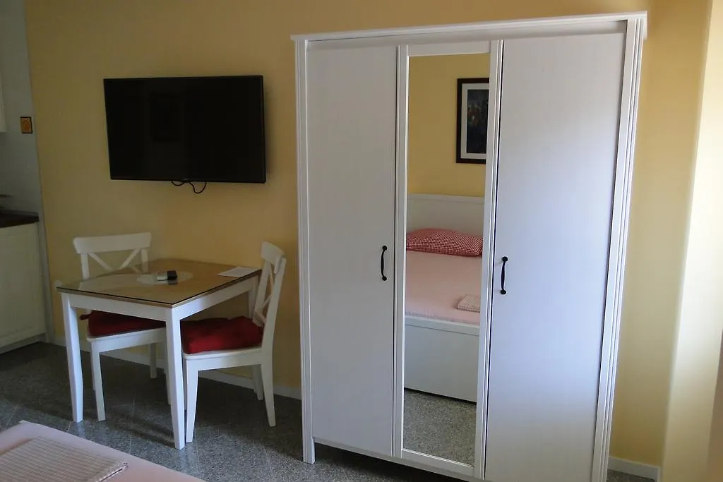 Villa Ester Umag 0*,